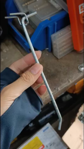 Móc Treo Đồ Siêu Thị 3 Càng Dài 20cm Phi 5mm - Móc Cài Lưới Treo Phụ Kiện Trưng Bày Cửa Hàng