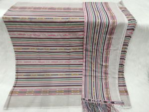 Songket  motif jugia tenunan toba