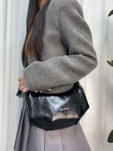 กระเป๋าสะพายผู้หญิงทรงพระจันทร์ หนังPUคุณภาพสูง ดีไซน์เกาหลี กระเป๋าสะพายข้างแฟชั่น สะพายไหล่ ถือได้