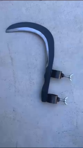 Đầu cắt lưỡi liềm trên cao