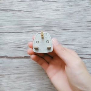 3-Pin Universal Conversion Adapter Travel Plug UK China Hong Kong Singapore Malaysia Plug Socket Palam Penyesuai 国际旅行插头