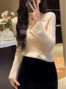 เสื้อสเวตเตอร์ถักแขนกระดิ่งทรงเข้ารูปคอวีสำหรับผู้หญิง เสื้อสั้นแขนยาวทรงเข้ารูปสไตล์หวานและเผ็ดร้อนจาก Ankele