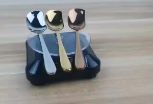 ช้อนไอศครีม สแตนเลสเกรด SUS 304 แบบหนาอย่างดี ช้อนตักผลไม้ ขนมหวาน ไอศกรีม ไอติม มี 3 สี