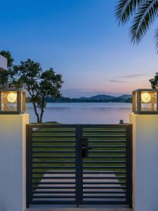 VINCAN | Solar-powered Outdoor Light