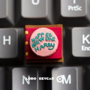 Takara Tomy | Cartoon Harry Cake Delicacy Food Mechanical Keyboard Creativity Can Rotating Esc Keycap Resin Material Peripheral Customize Gift