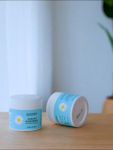 บอกลามือเหี่ยว ส้นเท้าแตก ตาตุ่มด้าน ด้วยครีมบํารุงมือ-เท้า Jensy ที่ดีที่สุด