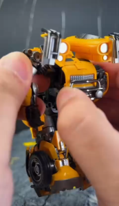 (Ready Stock) Machine Cat Toys MCT-01 Toy Steel head Bumblebee Off-Road Super Detective Transformer Action Figures