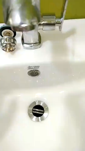 Universal Bouncing Core Sink Drain Plug/Kitchen Sink Vanity Pressed Type Seal Stopper/Bathroom Hair Trap Piston Drainer