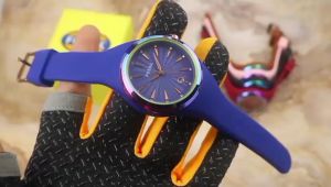 Box Exclusive Jam Tangan Aurora VA-565HR / Jam Tangan Fashion Wanita Tali Rubber Diameter 36cm