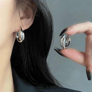 ต่างหูรูปทรงเรขาคณิตแบบไขว้สองวงแหวนแบบฝรั่งเศส เครื่องประดับหูระดับไฮเอนด์ เครื่องประดับที่สวมใส่ได้หลากหลาย