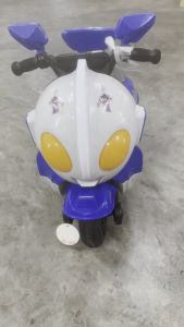 CANDY KIDS ELECTRIC BATTERY RIDE ON MOTORCYCLE VESPA SCOOTER SKUTER ULTRAMAN MOTOSIKAL ELEKTRIK BATERI BUDAK KANAK UMUR 1 - 5 YEARS MUSIC LED LIGHT