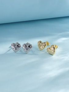 100% Original 18k Legally Pawned Saudi Gold Aesthetics Diamond Zircon Heart Earrings for Daily Wear with Low Allergenicity