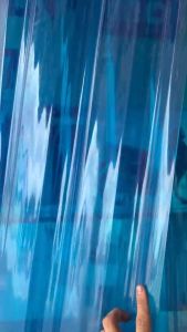 Combo từ 2 đến 10 tấm ( Khổ 1.05m x dài 1.8m dày 6zem) Tôn nhựa lấy sáng Poly màu trong suốt màu xanh