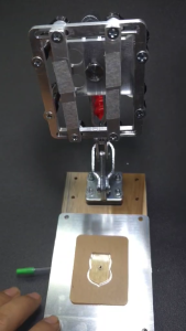 กดฝา ดันนูน แท่นกดฝา อุปกรณ์เลี่ยมพระ เครื่องมือเลี่ยมพระ แท่นดันนูน อุปกรณ์เลี่ยมกรอบฝากรอบพระ