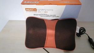 HongKong60หมอนนวดคอและไหล่อย่างดี ปรับความแรง 2 ระดับ CAR AND HOME MASSAGE PILLOW ใช้ไฟบ้าน & รถยนต์ อุปกรณ์ครบชุด รุ่น 818