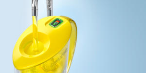 เหยือกกรองน้ำ Barrier รุ่น Fit Opti-light - สีเขียว