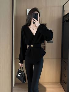 QFN | Slim Waist Elegant Ladies Knitted Top