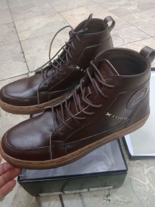 sepatu snaekers pria dewasa bahan kulit