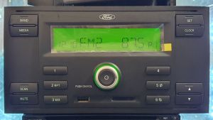Máy phát nhạc FORD TRANSIT . đầy đù tính năng Bluetooth.aux.usb.radil.