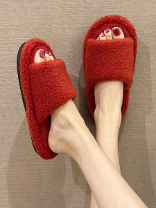 รองเท้าแตะผู้หญิงสีแดง ทรงหัวมน พื้นยาง กันลื่น สำหรับใส่ในบ้าน ฤดูใบไม้ร่วง/ฤดูหนาว รองเท้าแตะขนแกะ รองเท้าแตะแบบสวม สไตล์เรียบง่าย