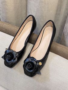 Autumn 2025 New Womens Flat Bottom Bean Shoes Tea Rose Embroidery Slip-On Fashion Single Shoes Color Block Boat Shoes