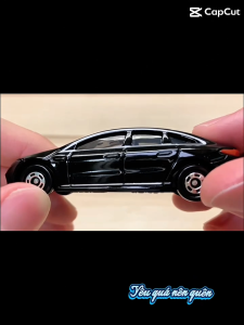 Xe mô hình Tomica No.47-8 Mercedes Benz EQ