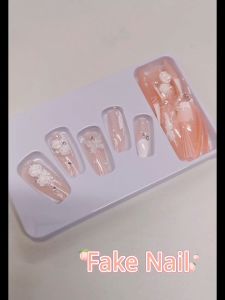 24Pcs/Box Butterfly White Rose Wedding Fake Nails Finished Nail Patch Wearable Nails 蝴蝶白色婚礼钻石穿戴甲可拆卸指甲贴片美甲贴假指甲穿戴式美甲贴X102