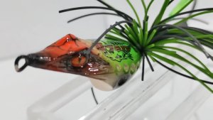 SAWA-D MONSTER FROG WITH BEARING 5cm / 7g (WOOD)