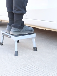 ArtLiving One Step Folding Metal Step Stool 150kg Capacity Portable Step Ladder Non-Slip Sturdy