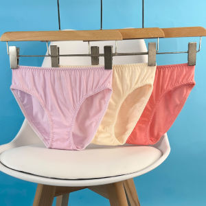 Pure ผ้าฝ้าย สามเหลี่ยม กางเกงชั้นในหญิง สําหรับผู้หญิงบาง ฤดูร้อน ชุดชั้นในเอวกลางสบายไร้รอยต่อสไตล์เด็กหญิงและวัยรุ่นแพ็ค 3 ชิ้น