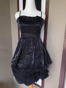 GAUN HITAM SIFON GELOMBANG JENNIE EX-IMPORT