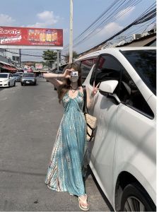 Thai Style Travel Beach Vacation Neck Hanging Strap Dress Womens Summer New Elegant Waist Cinching Long Dress Korean Version