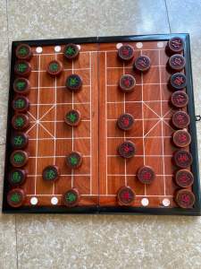 Trọn bộ bàn cờ tướng gỗ Hương kích thước 50x53cm và quân cờ gỗ Hương kích thước 4cm