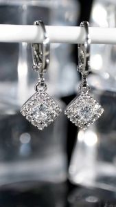 La Vienne - Alexandra - Anting Titanium Wanita Anti Karat