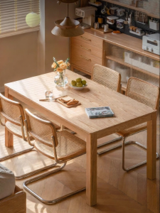 Nordic Simple Solid Wood Dining Table for Small Apartments