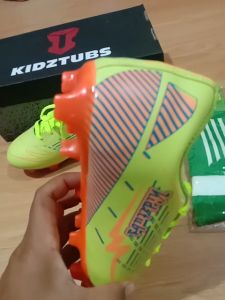 KIDZTUBS Sepatu Sepak Bola Anak Laki Laki Size 28 29 30 31 32 33 34 35 36 37 KDZ1419113024