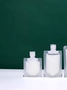 Travel Size Refillable Empty Squeeze Pouch/Stand Up Lotion Shampoo Shower Gel Bags/Leakproof Cosmetic Containers
