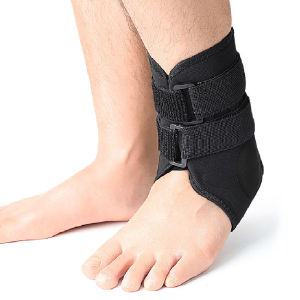 1PCS Ankle Brace for Sprained Ankle Ankle Support with EVA Pads for Women Men Ankle Stabilizer for Injury Recover Running