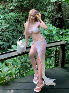 ชุดว่ายน้ำบิกินี่เกาะอกถักเซ็กซี่ดีไซน์เล็กสำหรับผู้หญิง ชุดเดรสชายหาด อบตากลางแจ้ง ชุดว่ายน้ำสำหรับผู้หญิง ชุดว่ายน้ำสไตล์อิตาเลียน