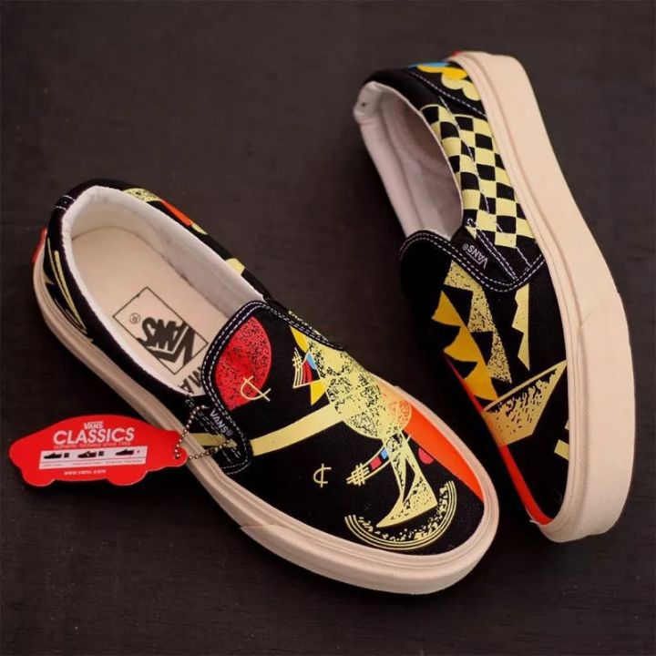 Sepatu vans slip on x moma unisex Sepatu slip on Sneakers slip