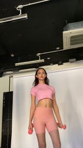 BILIX Tania Crop (LOVE) เสื้อครอปออกกำลังกาย ทรงสลิมฟิต กระชับสัดส่วน ผ้านูมูม ใส่สบายตัว เสื้อครอบคลุมทรงยา ราคาที่สุด ให้สั่งซื้อทันที