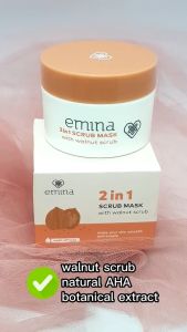 Emina 2in1 Scrub Mask With Walnut Scrub 50ml\\n\\nMasker 2in1 Emina dengan Walnut Scrub 50ml adalah produk perawatan kulit wajah yang dirancang untuk membersihkan dan merawat kulit Anda secara efektif. Dalam artikel ini, kita akan membahas komposisi, cara kerja, langkah-langkah penggunaan, efek samping, keuntungan, serta perbandingan dengan produk lainnya.\\n\\n Apa itu Masker Walnut Scrub Emina?\\n\\n Komposisi & Manfaat\\n\\nMasker Walnut Scrub Emina terbuat dari bahan-bahan alami yang aman dan efektif untuk kulit Anda. Walnut Scrub membantu mengangkat sel-sel kulit mati dan membersihkan pori-pori, sementara bahan-bahan lainnya seperti ekstrak alpukat dan madu membantu melembabkan dan menyegarkan kulit Anda.\\n\\n Cara Kerja Masker Walnut Scrub\\n\\nMasker Walnut Scrub Emina bekerja dengan cara mengikat kotoran dan minyak berlebih pada wajah Anda, lalu mengangkatnya bersama dengan sel-sel kulit mati. Hal ini membantu menjaga kulit Anda tetap bersih dan sehat.\\n\\n Bagaimana Menggunakan Masker Walnut Scrub Emina?\\n\\n Langkah-langkah Penggunaan\\n\\n1. Bersihkan wajah Anda dengan pembersih wajah yang sesuai.\\n2. Ambil sekitar 1 sendok teh Masker Walnut Scrub Emina dan oleskan pada wajah Anda secara merata.\\n3. Biarkan masker tersebut bekerja selama 15-20 menit.\\n4. Bilas wajah Anda dengan air hangat dan keringkan dengan handuk lembut.\\n\\n Efek Samping & Perhatian\\n\\nMeskipun masker ini aman untuk kebanyakan jenis kulit, namun pastikan untuk melakukan patch test sebelum penggunaan pertama. Jika Anda merasa iritasi atau alergi, hentikan penggunaan dan konsultasikan dengan dokter kulit Anda.\\n\\n Keuntungan Menggunakan Masker Walnut Scrub Emina\\n\\n Perawatan Kulit & Pembersihan Wajah\\n\\nMasker Walnut Scrub Emina membantu membersihkan pori-pori dan mengangkat sel-sel kulit mati, menjadikannya pilihan yang baik untuk perawatan kulit wajah Anda. Masker ini juga membantu mencegah penyumbatan pori-pori dan mencegah timbulnya jerawat.\\n\\n Kelembutan & Kesehatan Kulit\\n\\nBahan-bahan alami seperti ekstrak alpukat dan madu dalam masker ini membantu melembabkan dan menyegarkan kulit Anda, menjadikannya lebih lembut dan sehat.\\n\\n Masker Walnut Scrub Emina vs Produk Lainnya\\n\\n Perbandingan Harga & Efektivitas\\n\\nMasker Walnut Scrub Emina dijual dengan harga yang kompetitif dibandingkan dengan produk serupa di pasaran. Meskipun harganya lebih rendah, masker ini tetap efektif dalam membersihkan dan merawat kulit Anda.\\n\\n Testimoni Pengguna\\n\\nBanyak pengguna telah memberikan testimoni positif tentang Masker Walnut Scrub Emina. Mereka menyatakan bahwa masker ini membantu menjaga kulit mereka tetap bersih dan sehat, serta meningkatkan kelembutan dan kesehatan kulit mereka.\\n\\nDengan Masker Walnut Scrub Emina, Anda dapat yakin bahwa Anda mendapatkan produk perawatan kulit wajah yang aman, efektif, dan terjangkau.\n}