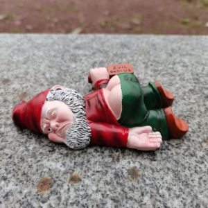 15cmDrunken Garden Gnomes Funny Resin Statues for Home Decor Whimsical Indoor Outdoor Ornaments EcoResin Weatherproof