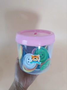 ครบชุด Montessori กระดุมยักษ์ + กระปุกออมสิน + การ์ดสี 5cm เล่นเสริมทักษะ 10 สี บางสี กระดูมหนึ่งหนึ่ง 5 ชม กระดูมยัง 5 ชม ฝึกกล้ามเนื้อมัดเล็ก