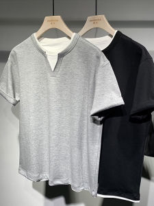 Dongda Gate V-Neck Short Sleeve T-Shirt Fake Two-Piece Casual Lightweight Design Summer Fashionable Mens Top round Neck
