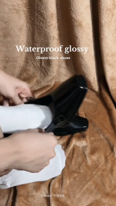 Womens fashionable black shoes Korean style trendy square toe rubber non-slip student black shoes 5CM high heel suitable for outings and work waterproof rubber high quality durable black shoes 0100523