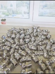 Nepel grease/nepel gemuk 1/4mm bengkok 45 derajat . NPT