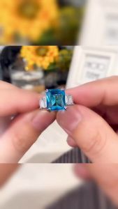 Huitan Simple Geometric Square Shaped Rings for Women with Brilliant CZ Stone Temperament Elegant Wedding Bands Trendy Jewelry