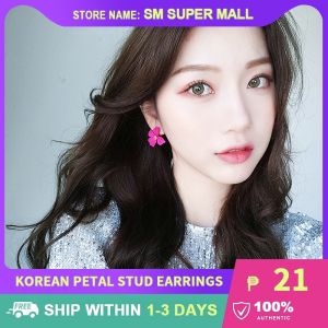 【Daisy Petal Flowerl】Korean Original Stud Earrings Aesthetic for Women Colorful Blooming Painting Ear-wearing Outfits for Girls Lady Fashion Jewelry Accessories