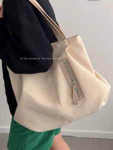 Large Capacity Canvas Tote Bag for Women 2024 New Autumn Winter Underarm Casual Commuting Student Class Tote Bag